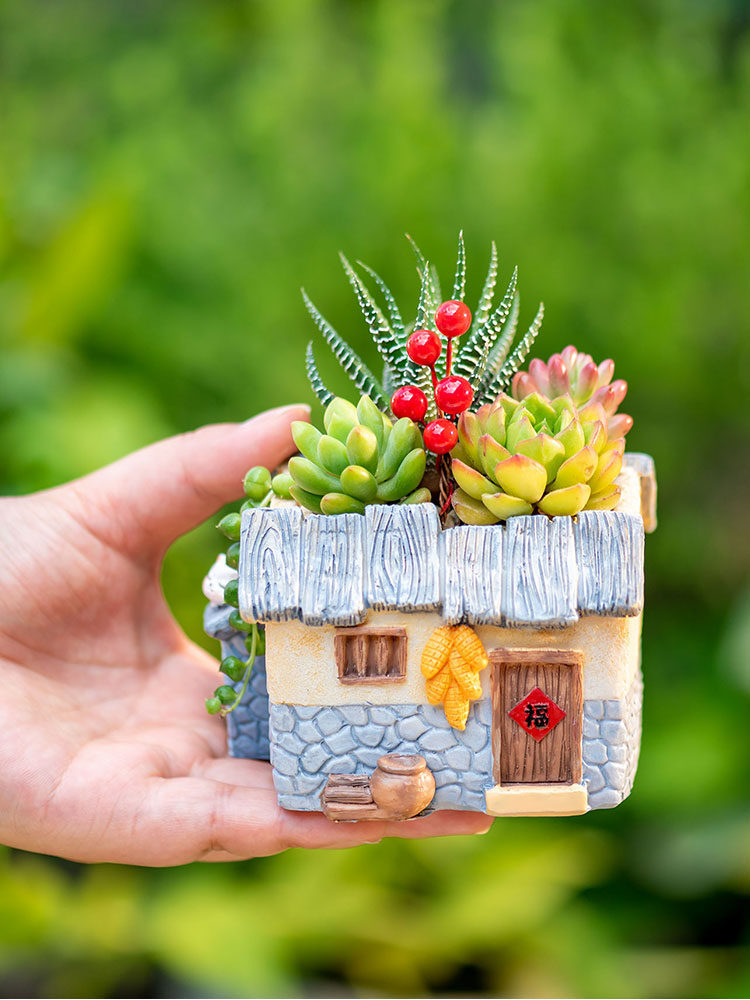 Retro-style nostalgic resin planter