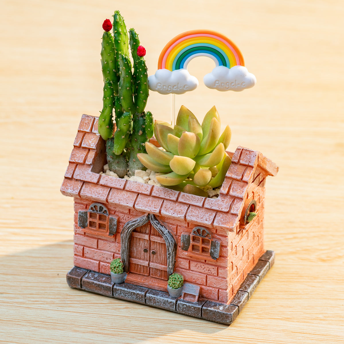 Retro-style nostalgic resin planter