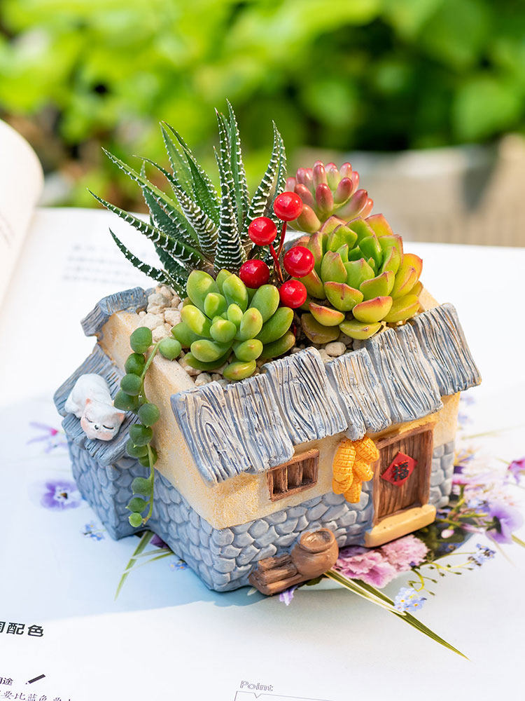 Retro-style nostalgic resin planter