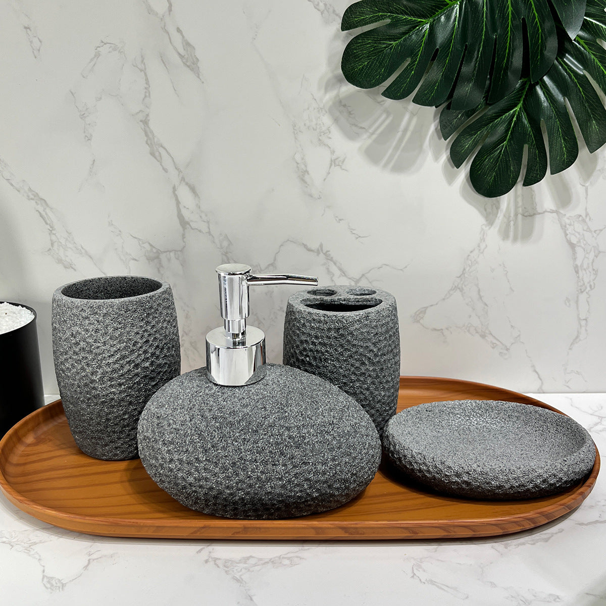 European Style Resin Bathroom Accessory Set