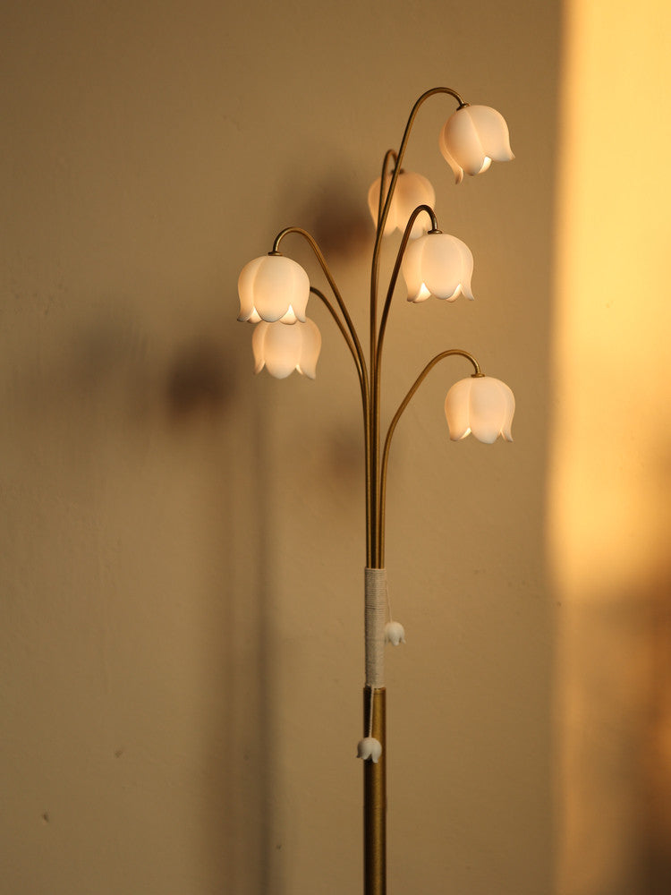 Lily of the Valley Floor Lamp with Remote Control