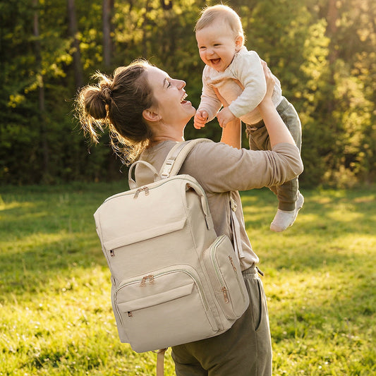Mommy Bag ? Lightweight, Large-Capacity Backpack for Moms and Babies